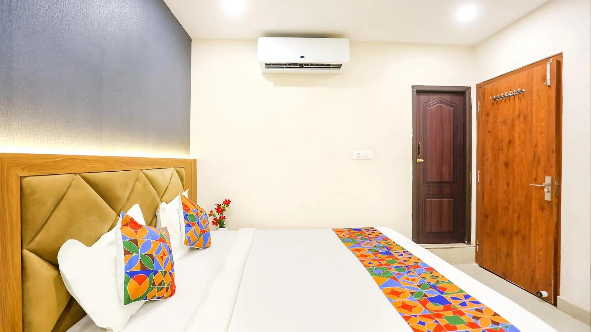 *** Hotel Fabhotel Hari Kunj Varanasi Indien