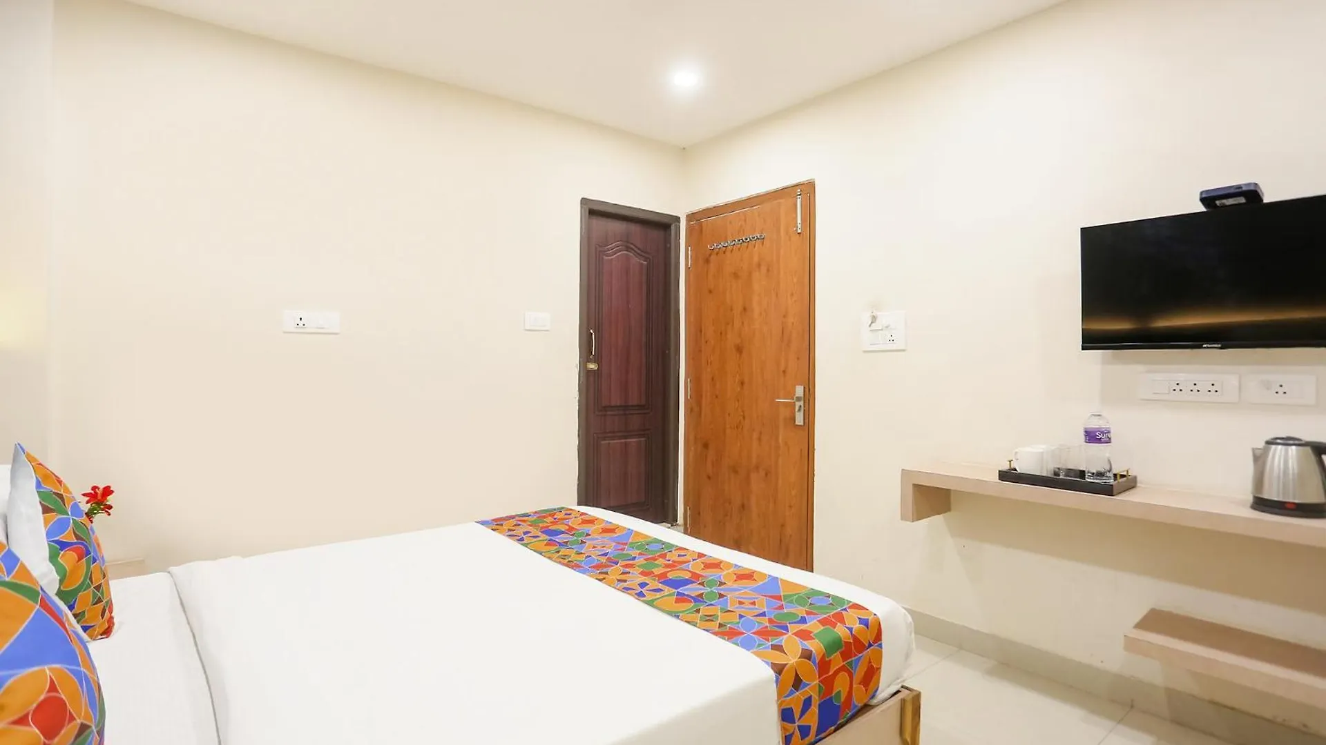 Hotel Fabhotel Hari Kunj Varanasi
